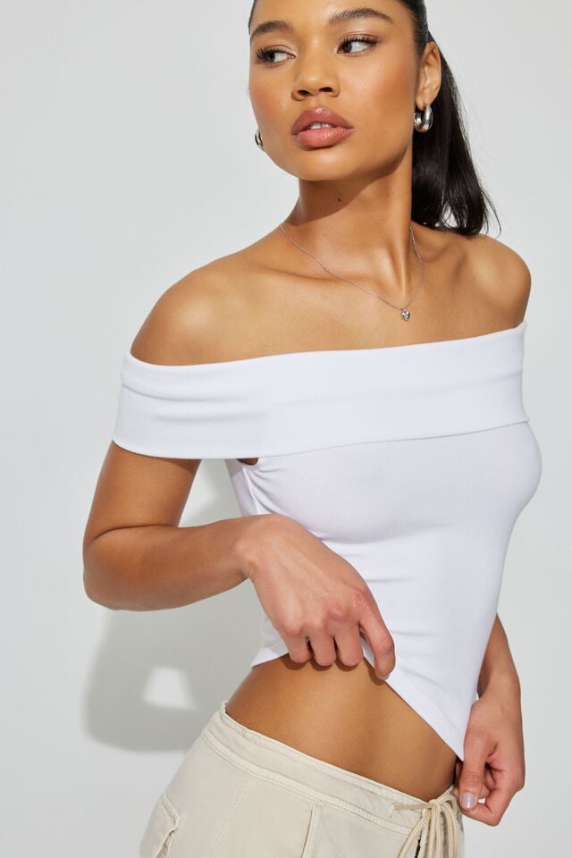 Women Garage Off Shoulder T Shirts White | A-8172349