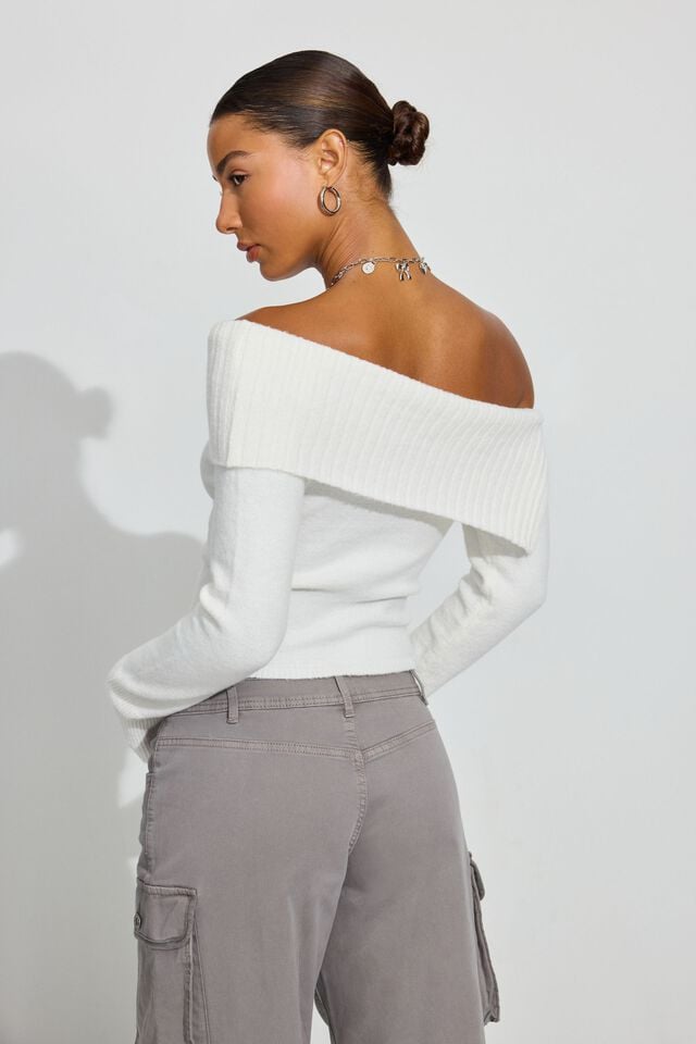 Women Garage Spongy Off Shoulder Sweater White | A-8714259