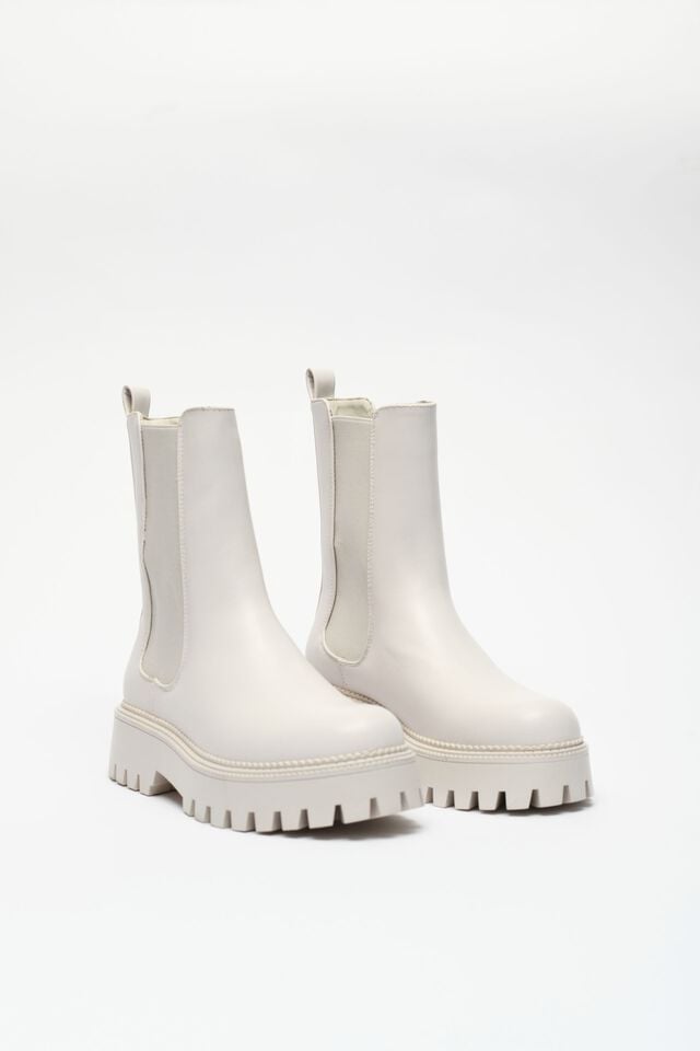 Women Garage Steve Madden Briona Lug Sole Chelsea Boots White | A-6290174