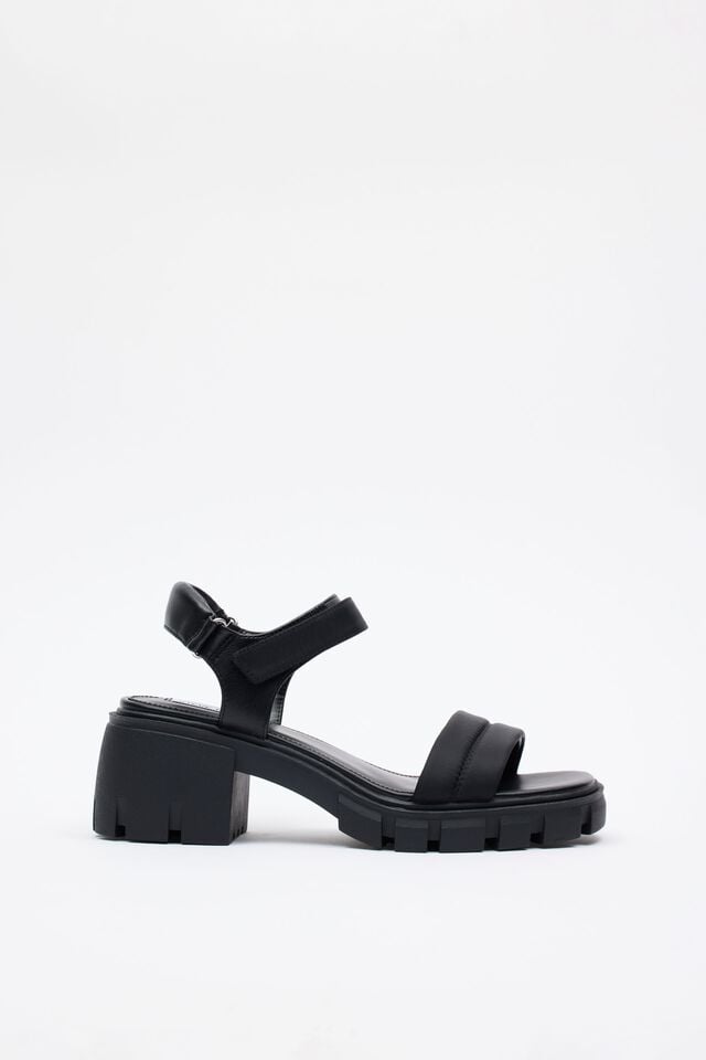 Women Garage Steve Madden Louella Sandals Black | A-6312940