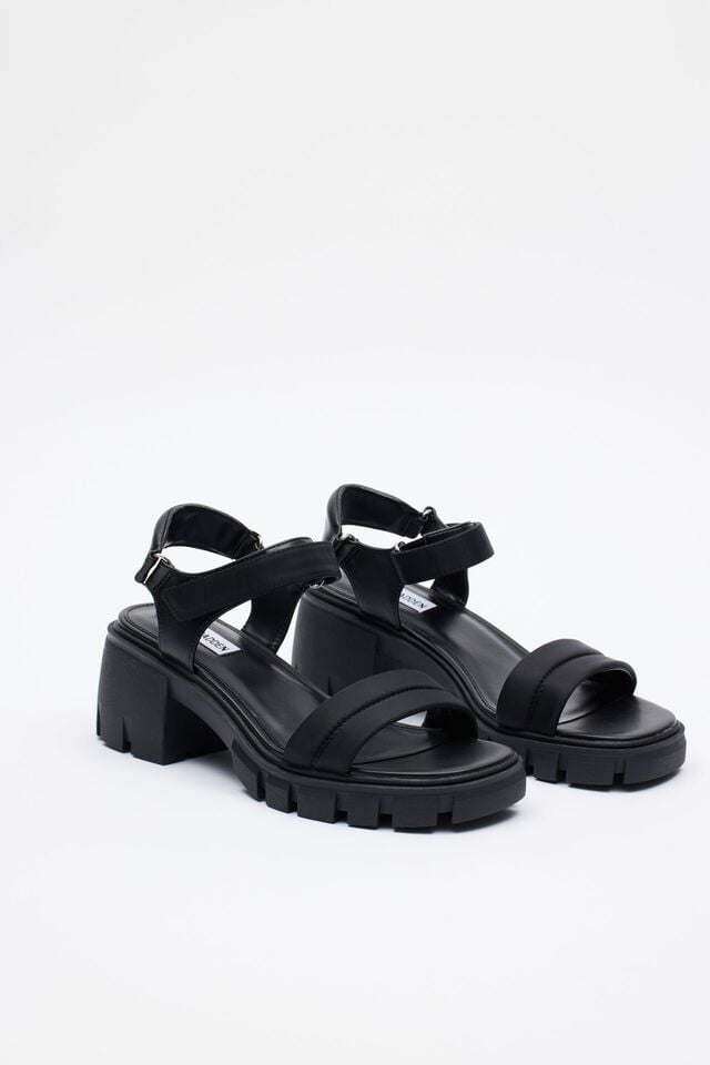 Women Garage Steve Madden Louella Sandals Black | A-6312940