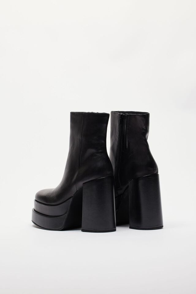 Women Garage Steve Madden - Cobra Platform Boots Black | A-7053498